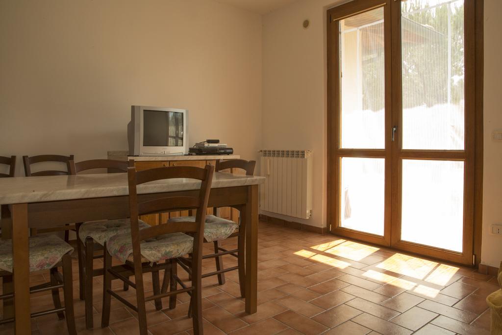 Agriturismo Sant'Orsola Фоллоніка Номер фото