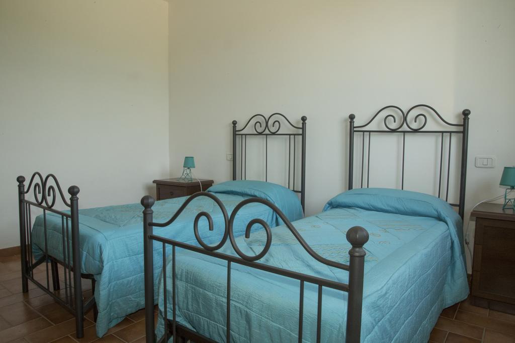 Agriturismo Sant'Orsola Фоллоніка Номер фото